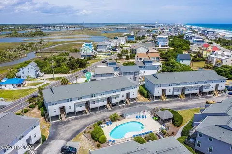 221 Lazy Day Dr, Surf City, NC 28445