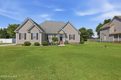 105 Center Cross Dr, Elizabeth City, NC 27909