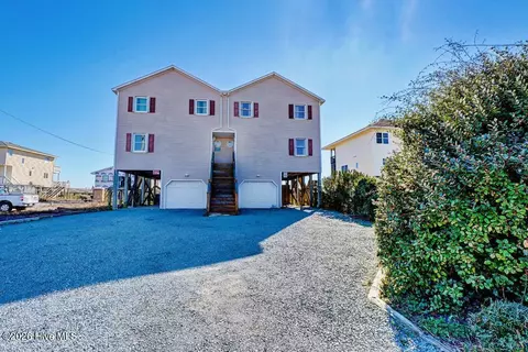 3536 Island Dr, North Topsail Beach, NC 28460