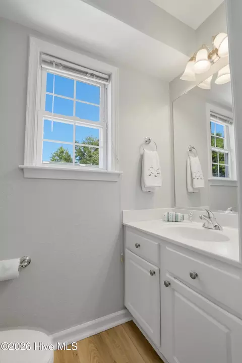 Bath - 545 Harbour View Dr, Kill Devil Hills, NC 27948 photo 1 of 3
