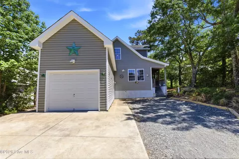 Exterior - 545 Harbour View Dr, Kill Devil Hills, NC 27948 photo 5 of 6