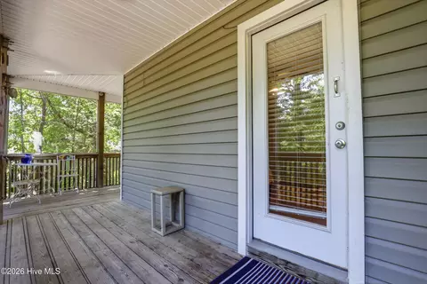 Exterior - 545 Harbour View Dr, Kill Devil Hills, NC 27948 photo 2 of 6