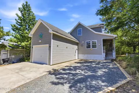 Exterior - 545 Harbour View Dr, Kill Devil Hills, NC 27948 photo 3 of 6