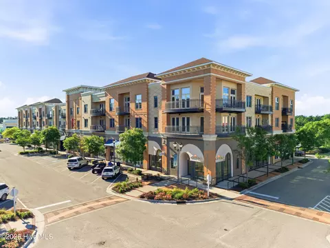 6832 Main St UNIT 239, Wilmington, NC 28405