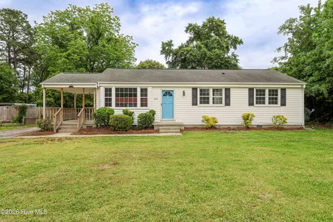 602 Seminole Trl, Jacksonville, NC 28540