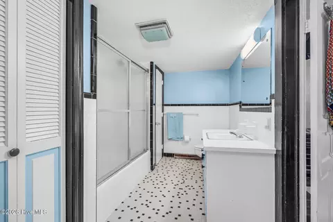 Bath - 5917 Pine St, Bailey, NC 27807 photo 1 of 2