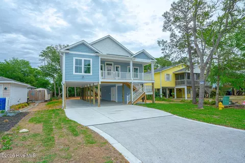130 NE 32 St, Oak Island, NC 28465