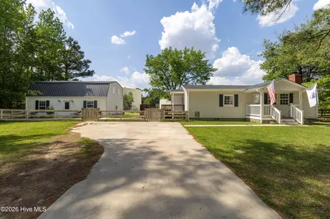 120 Anglers Cove Rd, Hertford, NC 27944