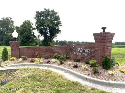 421 Pointe Vista Dr, Elizabeth City, NC 27909