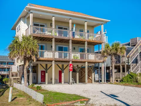 1016 Ocean Blvd, Topsail Beach, NC 28445
