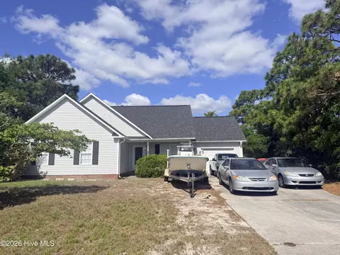 6300 Baylor Dr, Wilmington, NC 28412