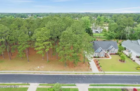 573 Crow Creek Dr NW, Calabash, NC 28467