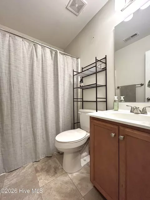 Bath - 112 Eagle Ridge Dr, Beulaville, NC 28518 photo 1 of 3