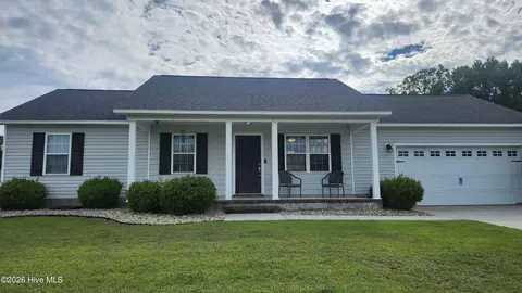 112 Eagle Ridge Dr, Beulaville, NC 28518