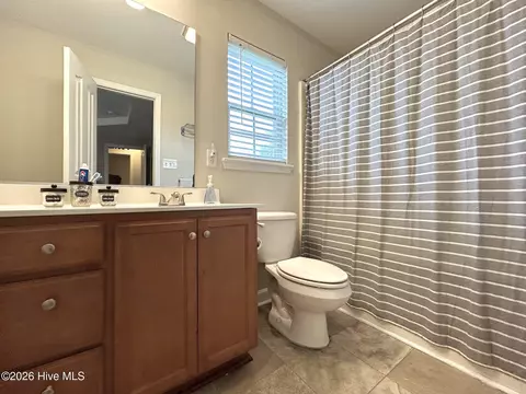 Bath - 112 Eagle Ridge Dr, Beulaville, NC 28518 photo 3 of 3