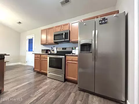 Kitchen - 112 Eagle Ridge Dr, Beulaville, NC 28518 photo 6 of 6