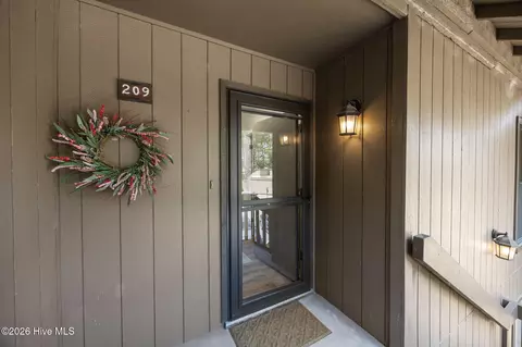 10 Pine Tree Rd # 209, Pinehurst, NC 28374