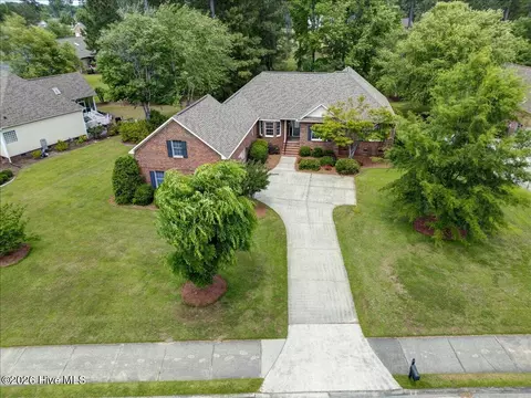 606 Taberna Cir, New Bern, NC 28562