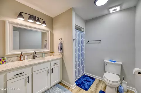 Bath - 710 472 Azalea Dr #472, Hampstead, NC 28443 photo 1 of 1