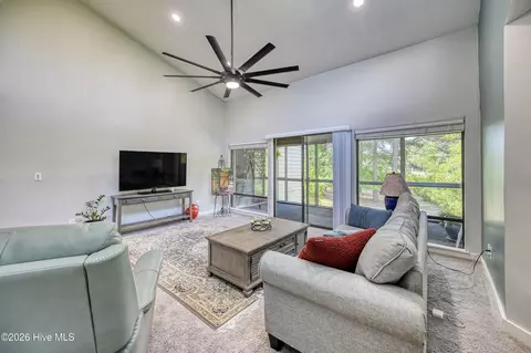 Living - 710 472 Azalea Dr #472, Hampstead, NC 28443 photo 1 of 4