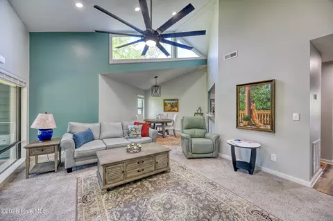 Living - 710 472 Azalea Dr #472, Hampstead, NC 28443 photo 3 of 4