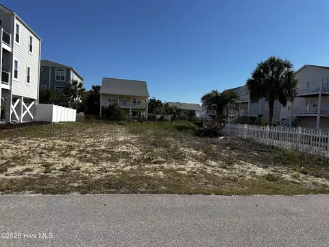 116 Carolina Ave, Holden Beach, NC 28462