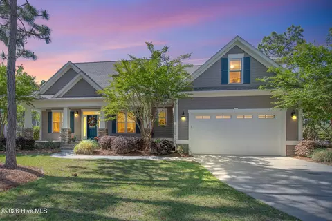 2738 Oak Forest Dr, Southport, NC 28461
