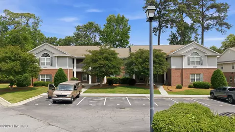 2207 Locksley Woods Dr #G, Greenville, NC 27858