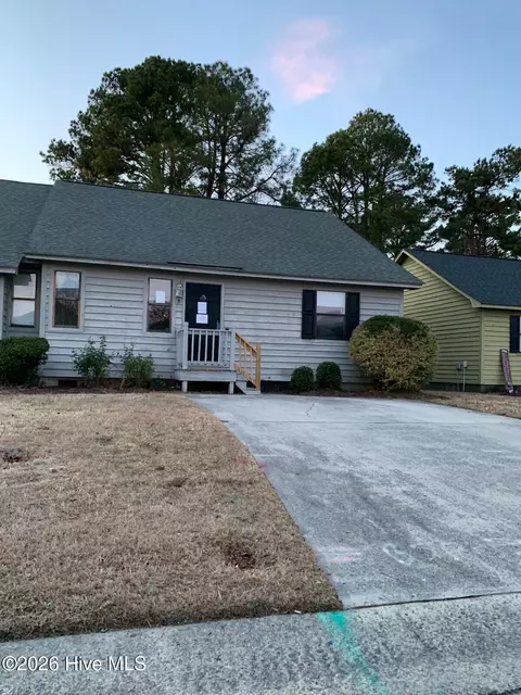 201 Wyndham Cir #B, Greenville, NC 27858