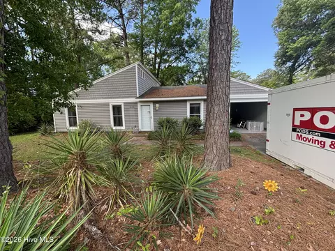 615 Shadowridge Rd, Jacksonville, NC 28546