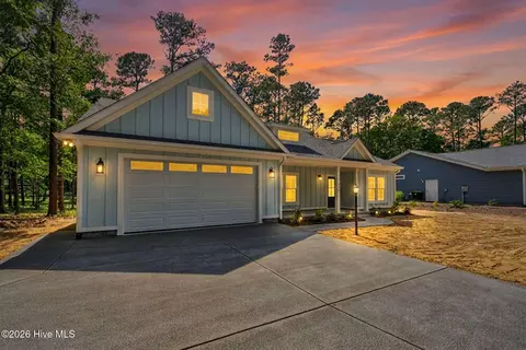 3275 Mooring Dr SE, Bolivia, NC 28422