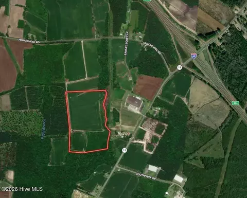 34 4 Acres High School Rd, Teachey, NC 28464