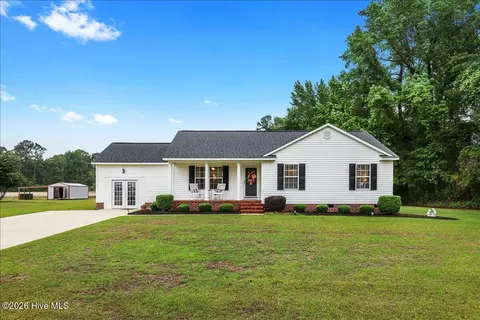 2448 Troy Ct, Kinston, NC 28504