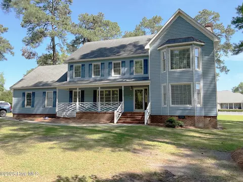 3028 Fox Run Cir, Kinston, NC 28504