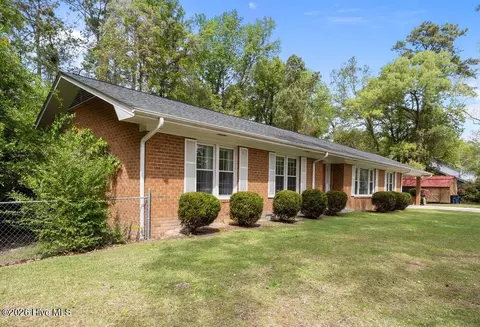 2213 Colony Plz, Jacksonville, NC 28546
