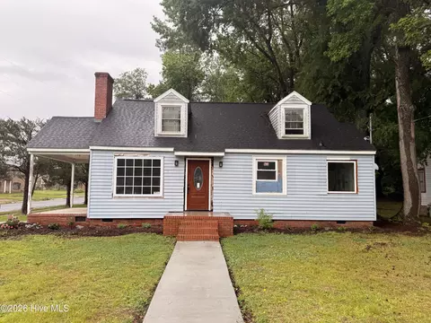 315 Woodlawn Dr, Kinston, NC 28501