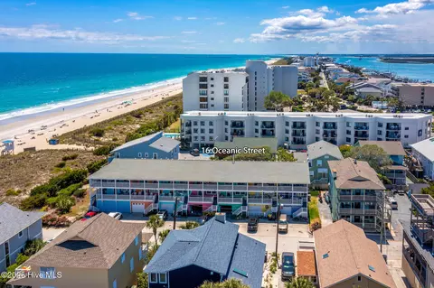 16 Oceanic St, Wrightsville Beach, NC 28480