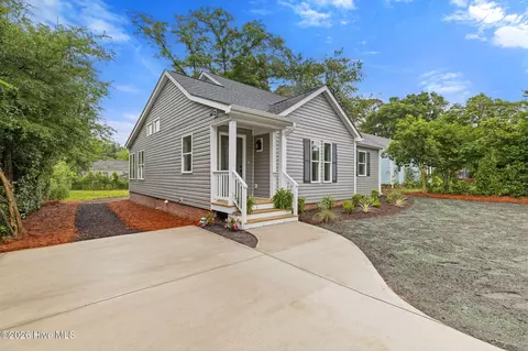 2117 Plaza Dr, Wilmington, NC 28405