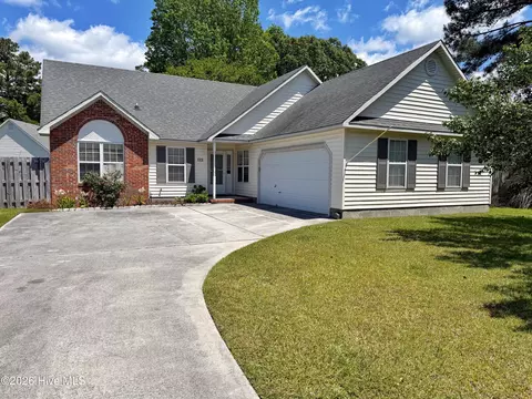 122 Yellowwood Dr, Jacksonville, NC 28546