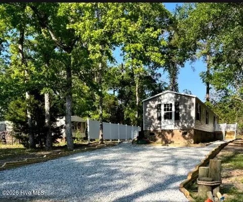 232 Lake Dr SW, Supply, NC 28462