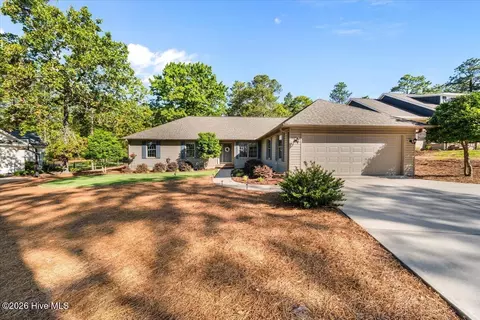 134 Fawnwood Dr, Seven Lakes, NC 27376