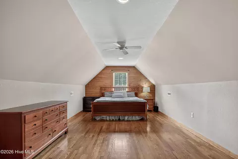 Bedroom - 635 Richlands Loop Rd, Richlands, NC 28574 photo 5 of 8