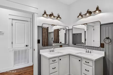 Bath - 635 Richlands Loop Rd, Richlands, NC 28574 photo 6 of 6