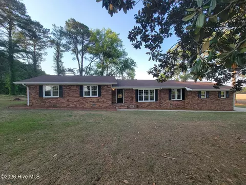 4338 Grifton Hugo Rd, Grifton, NC 28530