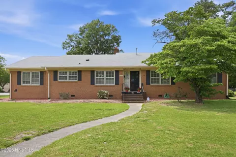 2000 Carey Rd, Kinston, NC 28501