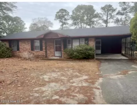 213 Rollingwood Dr, Dudley, NC 28333
