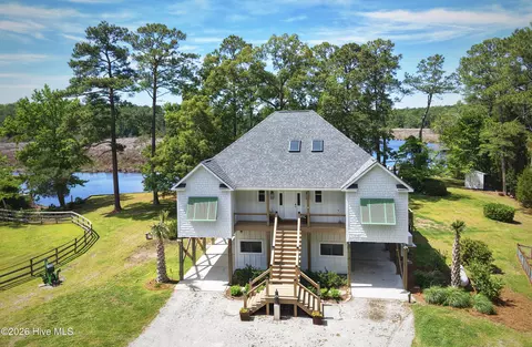 1002 Howells Rd, Grantsboro, NC 28529