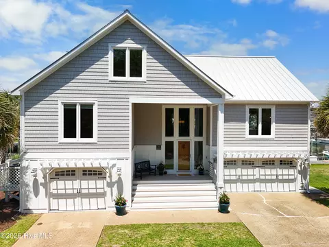 907 Radnor Rd, Wilmington, NC 28409