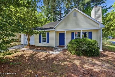 200 E Cameron Ct, Jacksonville, NC 28546