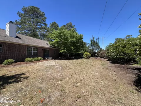 Exterior - 10 Beryl Cir, Pinehurst, NC 28374 photo 6 of 7